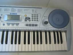Yamaha PSR-275 - Image 6