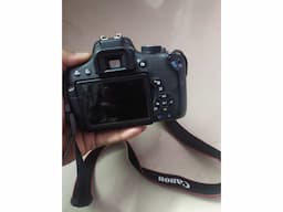 Canon EOS 750D - Image 2