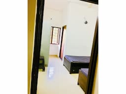 Boys PG/Seperate Rooms on rent for Students or working professionals - Image 2