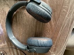 Skull Candy Riff Wireless Headphones - Image 2