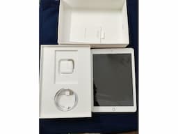 APPLE I PAD 6 TH GENERATION GOLD 32 GB WIFI - Image 1
