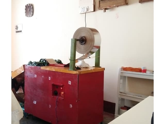 3- yrs old Single Die Fully Automatic Dona (paper-bowl) making Machine for Sale