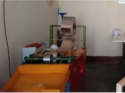 3- yrs old Single Die Fully Automatic Dona (paper-bowl) making Machine for Sale - Image 2
