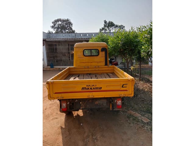 Bajaj maxima truck auto given monthly rental 18000