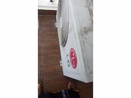 LG 1 Ton AC - Image 2