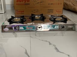 Unused gas stove (three burner) - Image 2