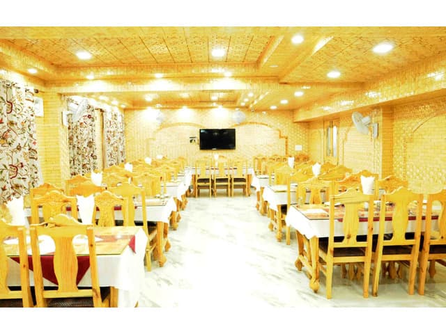 Family Tour Package For Kashmir, Cheapest Kashmir Group Tour Packages