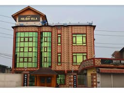 Family Tour Package For Kashmir, Cheapest Kashmir Group Tour Packages - Image 2