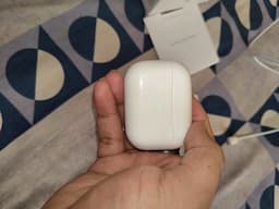 Apple Airpods pro with magsafe Charging/3 months used only - Image 6