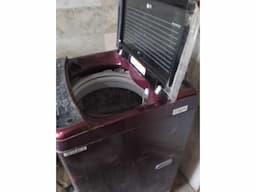 LG Fully Automatic Top Loading Washing Machine - Image 4
