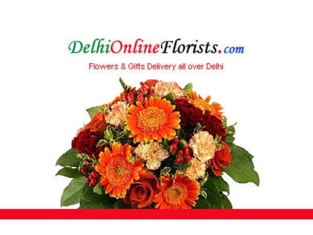 Send best Customized Cakes to Delhi Same Day Delivery, Free