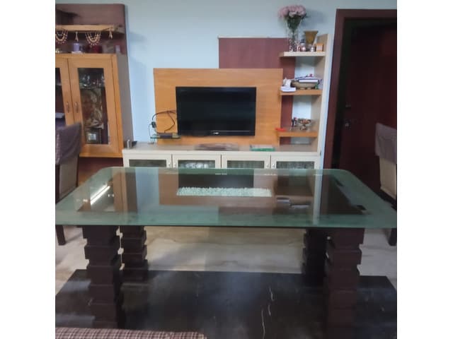 Dining table 6 chair with glass