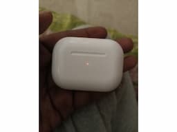 Want to sell my new earpods - Image 5