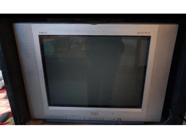24" colour crt tv