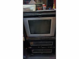 24" colour crt tv - Image 2