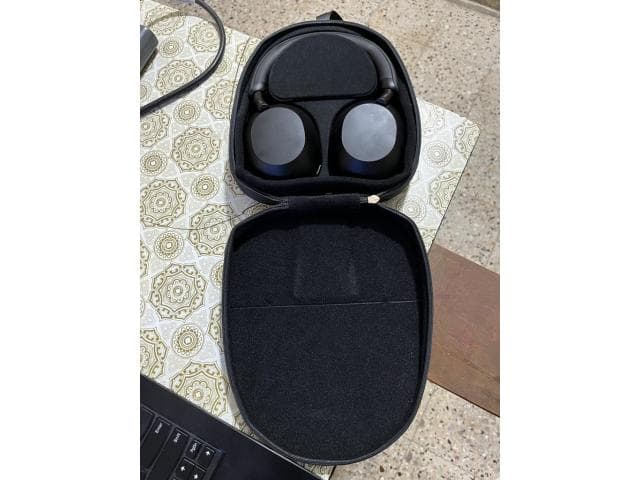 Sony WH-1000XM5 Wireless Noise Cancelling Headphones : 10 days used : Under warranty : 100% Genuine