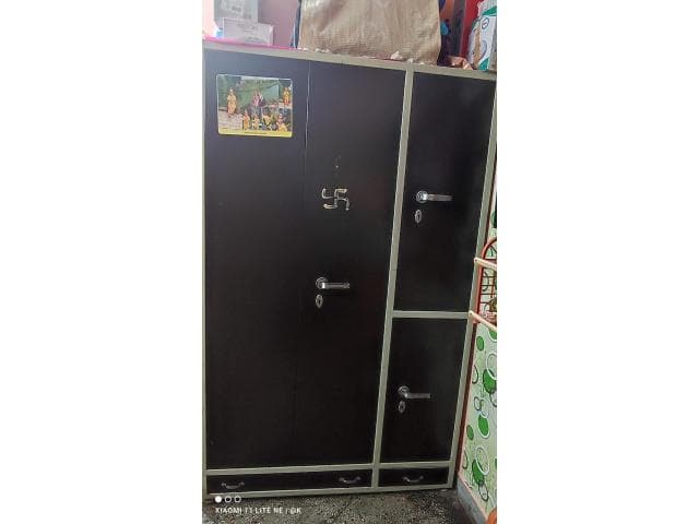 Steel Almirah very heavy 3 door