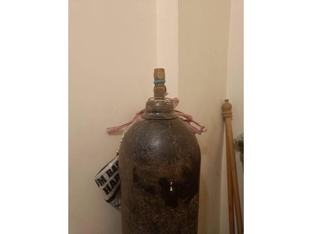Industrial  oxygen cylinder - Full