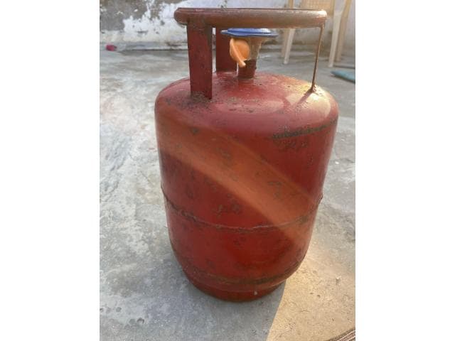 LPG 5kg cylinder with regulator