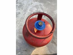 LPG 5kg cylinder with regulator - Image 2