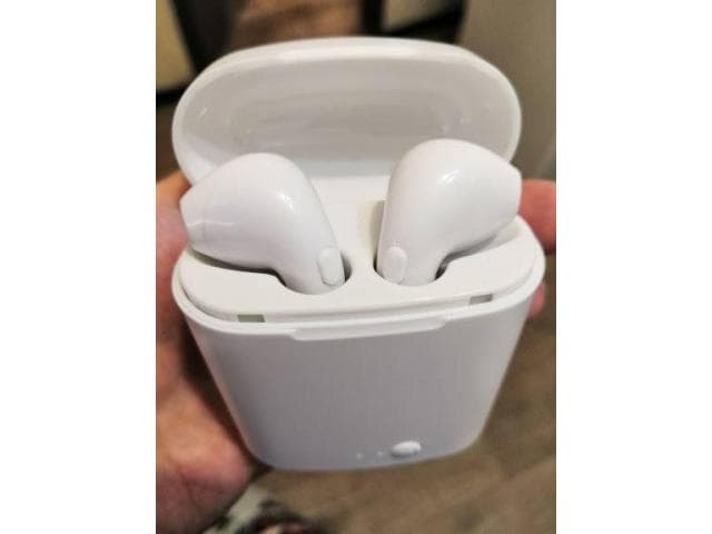 Earbuds wireless