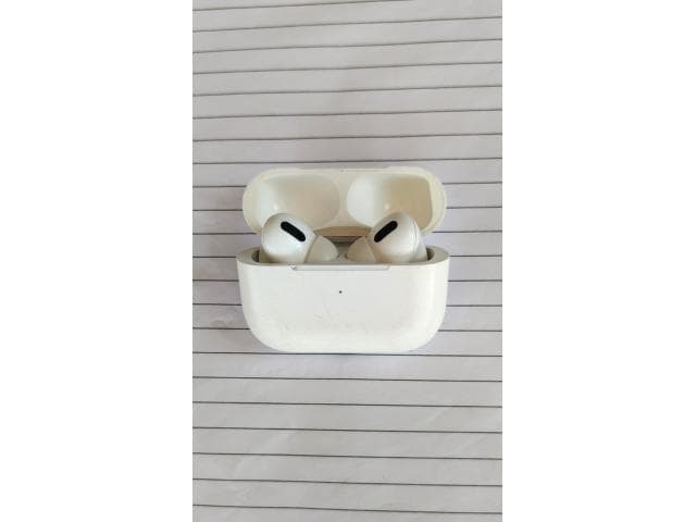 iPhone Airpods pro