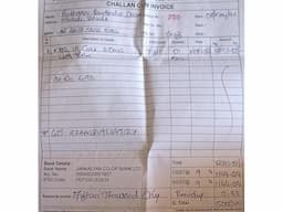 Unused Oxygen cylinder with oxygen concentrator with key - Image 3