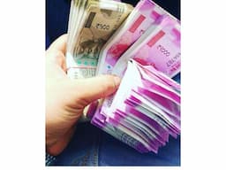 For All Kinds Of Personal Loan And Emergency Cash Loans Email Us - Image 1