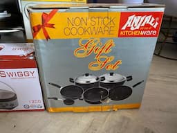 Kitchen Non-Stick set and Casseroles - Image 2