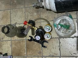 Oxygen cylinders for selling - Image 2