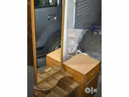 Dressing table - Image 1