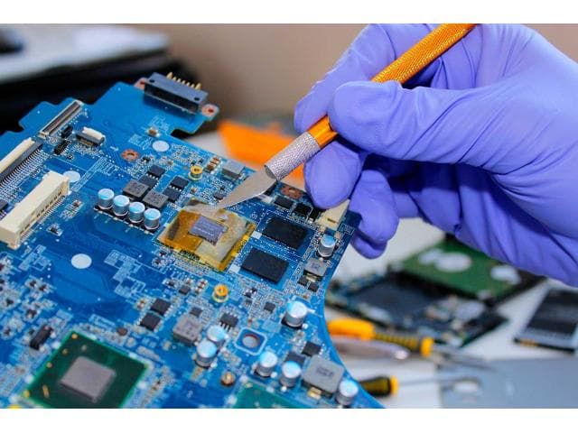 Computers Sales and Service Center in Alkapuri.☎+91-9395512338