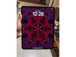 13" iPad Pro Wi-Fi 256GB with standard glass - Space Black New - Image 6