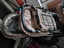 Babyhug twin pram gently used - Image 4