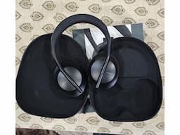 Bose Noise Cancelling 700 Headphone - Image 4