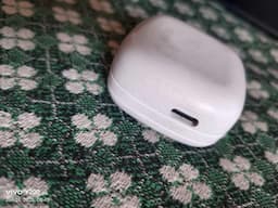 One plus buds - Image 1