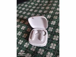 One plus buds - Image 4