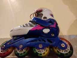 Inline Roller Skates - Image 3