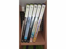 X-Box 360 Slim 250 GB with Kinect + Extra Controller + Games - Image 4