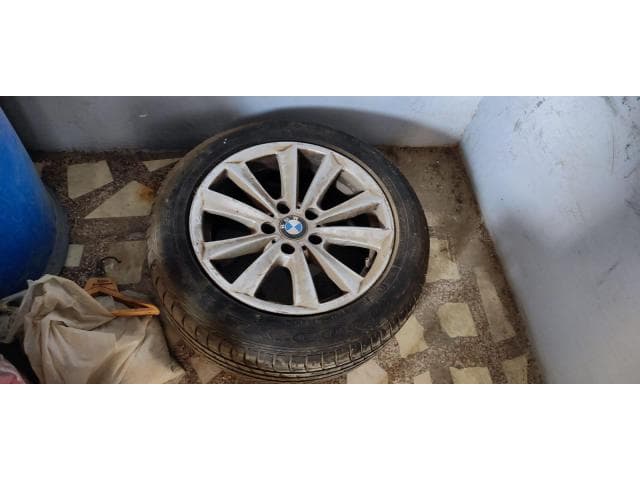 BMW alloy wheel with tyre in very good condition
