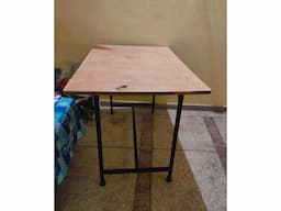 Study table - Image 2