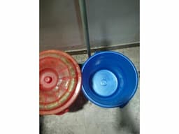 Excellent Condition Buckets & Wiper for Sale! - Image 3