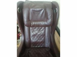 10 time used new fully automatic massage chair for sale urgently - Image 2