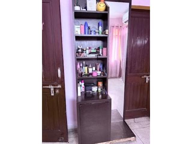 Dressing table with storage n full length mirror