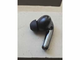 oneplus earbuds buds 3 pro -  buds only - no case - Image 1