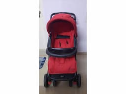Baby hug stroller pram upto 3.5 years With safety harness hardly used And multi functional uses - Image 2