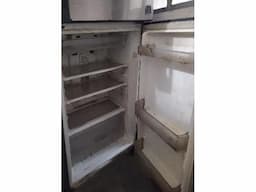 Whirlpool Refrigerator 245 litres - Image 2
