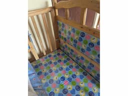 Bedside rocking cot with bedding set - Image 7