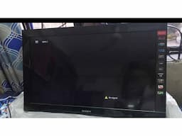 Sony bravia 32 in bx 300 lcd - Image 1