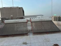 Solar water heater - Image 1